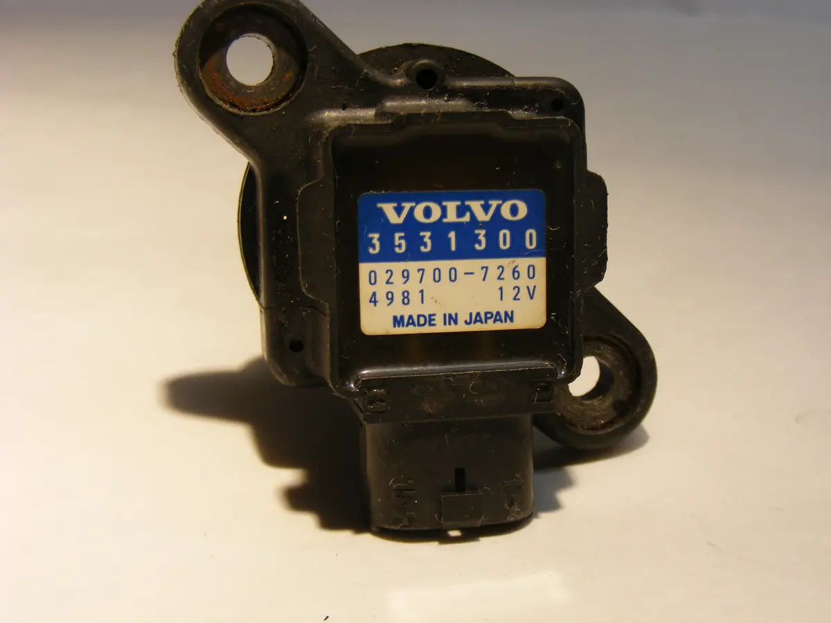 Volvo 960 S90 V90 Genuine Ignition Coil Tower 9135689 3531300 9146776 1275971 029700-7260 2
