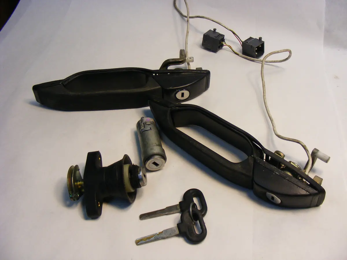 Saab 9000 Ignition Lock Tumblers & Key Complete Set All Doors And Hatch 4002648 Cs Cse Aero 93 94 95 96 97 98 1