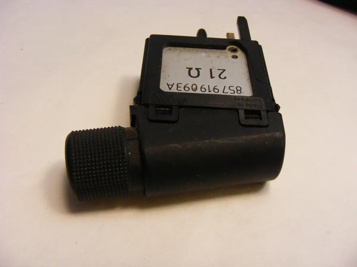 Vw Quantum Audi 4000 / Coupe Quattro Lighting Dash Board Light Dimmer Rheostat Switch 857919093A / 857 919 093A 1