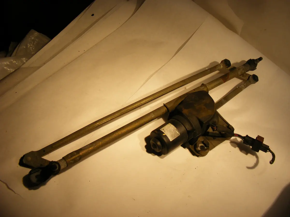 Saab 9-5 Wiper Motor & Drive Unit Transmission 4832333 12779155 4832317 Genuine Saab Valeo 1