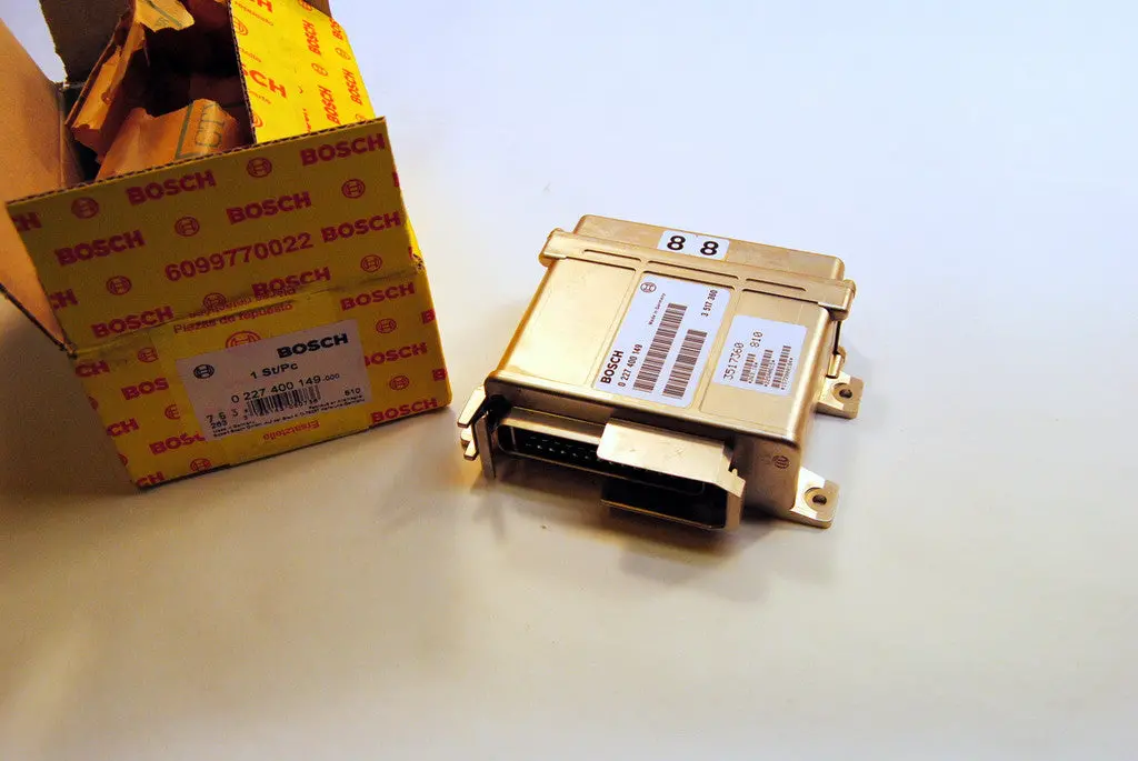 90 91 92 Volvo 940 Turbo Bosch Ezk Ignition Control Computer Chipable - 0227400149 1