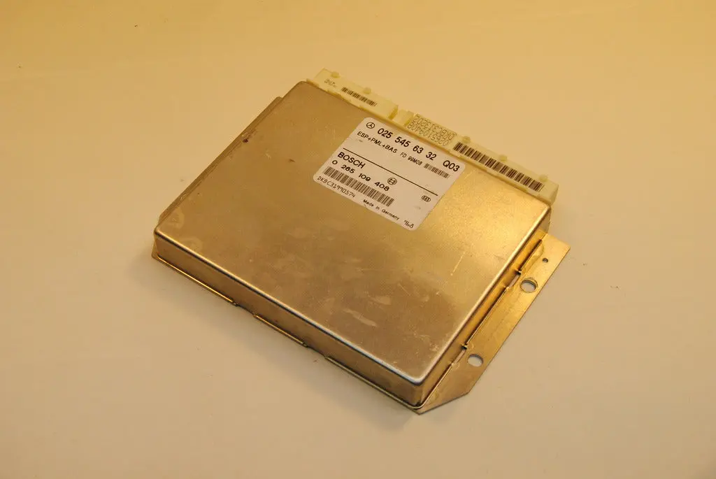 Mercedes E320 E430 Bosch Electronic Abs / Chassis / Throttle Ecu Ecm 0255456332 98 99 00 01 02 03 1