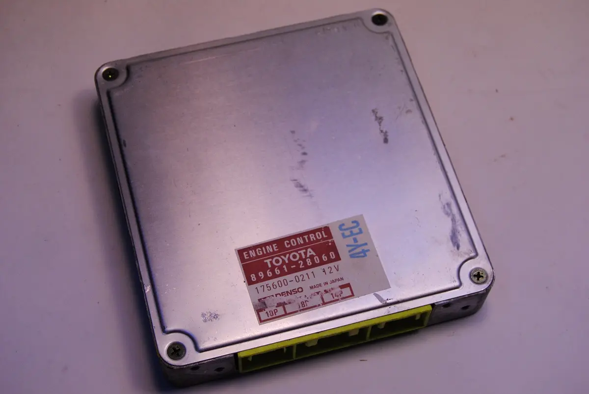 86 87 Toyota Van Ecu Ecm 4Wd Engine Ecm Ecu Computer 89661 28060  4Y-Ec Engine Control 1