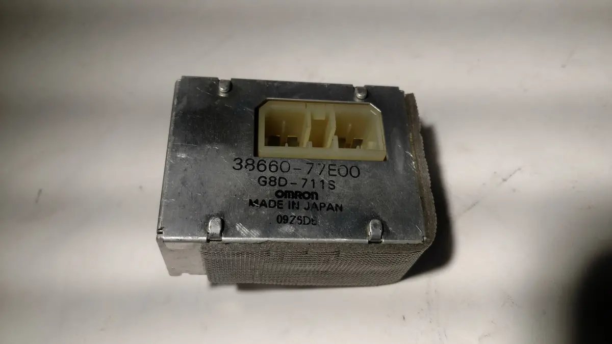 92-98 Suzuki Sidekick Geo Tracker Drl Headlight Relay 3866077E00  Omron  G8d-711S 1