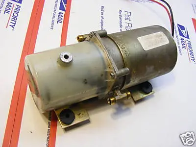 1986-1994 Saab 900 Convertible Power Top Motor 1