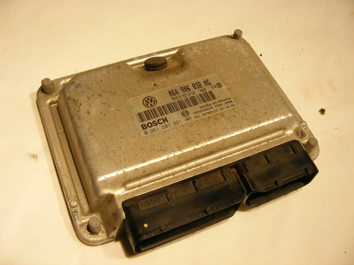 Vw Volkswagen New Beetle Manual 02 03 04 05 2.0L Tdi Ecu Bosch Engine Control Computer 06A906032mg /  0261207921 1